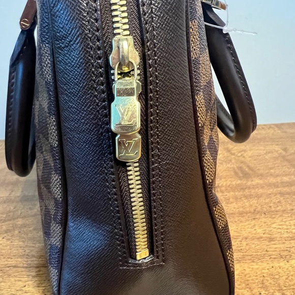 Authentic Louis Vuitton Damier Ebene Brera handbag - Picture 2 of 10